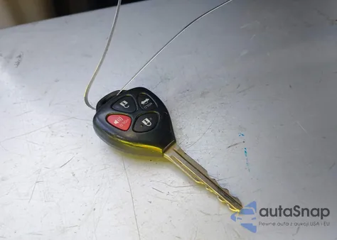 2010 Toyota Corolla Le z USA, uszkodzony, nr VIN JTDBU4EE4AJ072758